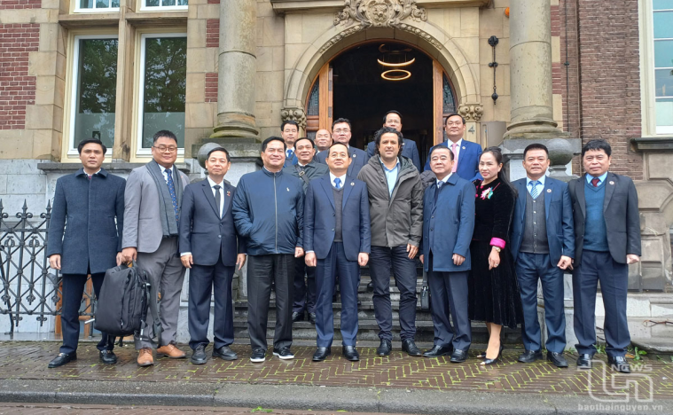 Đoàn công tác tỉnh Thái Nguyên làm việc với Quỹ chống biến đổi khí hậu - CFM Hà Lan